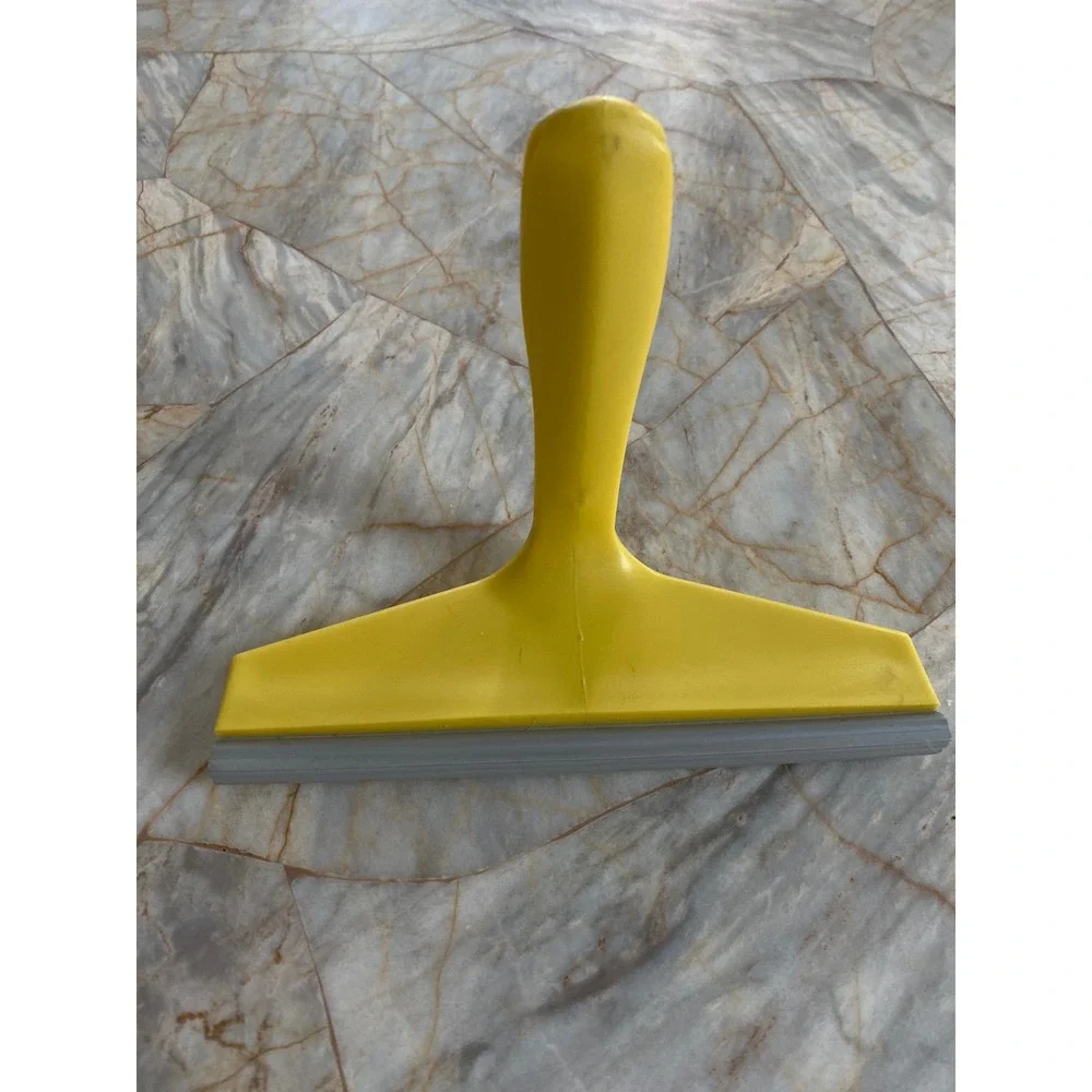Petmate Pet Hair Magnet Yellow Rubber Squeegee Fur Remover Tool 2001 Vintage